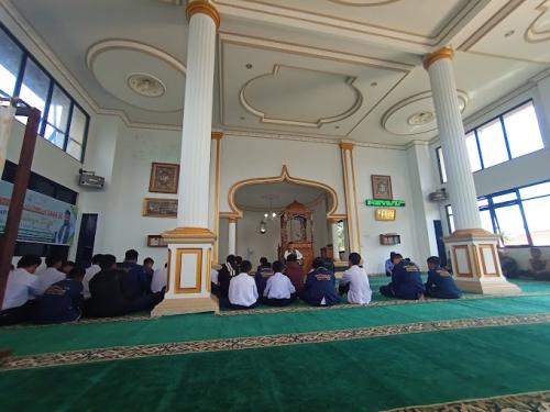 Cahaya Hati Islamic Junior High School, Private School | We provide Indonesia infrastructure map on various property sectors and data. Access property listings, infrastructure developments, news, and valuable transaction data for informed decisions.