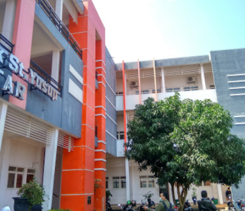 KatholIk Santo Yusuf Senior High School, Private School | We provide Indonesia infrastructure map on various property sectors and data. Access property listings, infrastructure developments, news, and valuable transaction data for informed decisions.