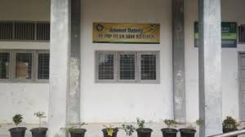 Ibnu Khaldun Junior High School, Private School | We provide Indonesia infrastructure map on various property sectors and data. Access property listings, infrastructure developments, news, and valuable transaction data for informed decisions.
