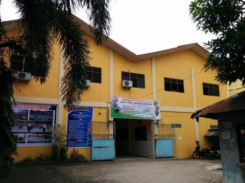 Abdi Negara Vocational High School, Private School | We provide Indonesia infrastructure map on various property sectors and data. Access property listings, infrastructure developments, news, and valuable transaction data for informed decisions.