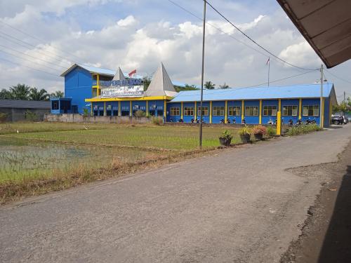 An Naas Integrated Islamic Junior High School, Private School | We provide Indonesia infrastructure map on various property sectors and data. Access property listings, infrastructure developments, news, and valuable transaction data for informed decisions.