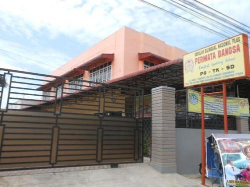 Permata Bangsa Junior High School, Private School | We provide Indonesia infrastructure map on various property sectors and data. Access property listings, infrastructure developments, news, and valuable transaction data for informed decisions.