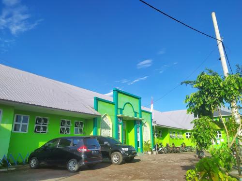 SMP Islam Terpadu Sahabat Al-Qur’an, Private School | We provide Indonesia infrastructure map on various property sectors and data. Access property listings, infrastructure developments, news, and valuable transaction data for informed decisions.