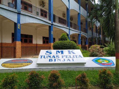 Tunas Pelita Vocational High School, Private School | We provide Indonesia infrastructure map on various property sectors and data. Access property listings, infrastructure developments, news, and valuable transaction data for informed decisions.