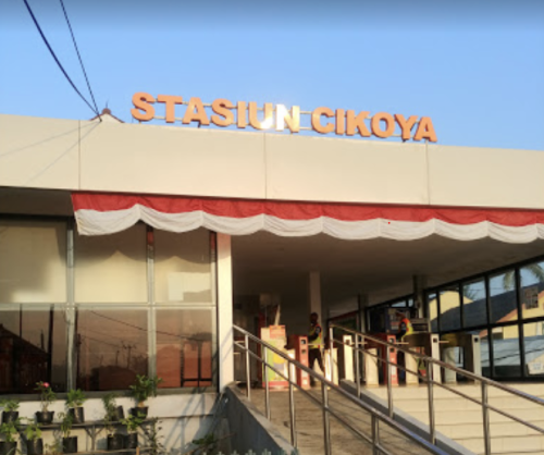 Cikoya Station, Commuter Station | We provide Indonesia infrastructure map on various property sectors and data. Access property listings, infrastructure developments, news, and valuable transaction data for informed decisions.