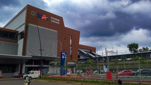 Jatake Station, Commuter Station | We provide Indonesia infrastructure map on various property sectors and data. Access property listings, infrastructure developments, news, and valuable transaction data for informed decisions.