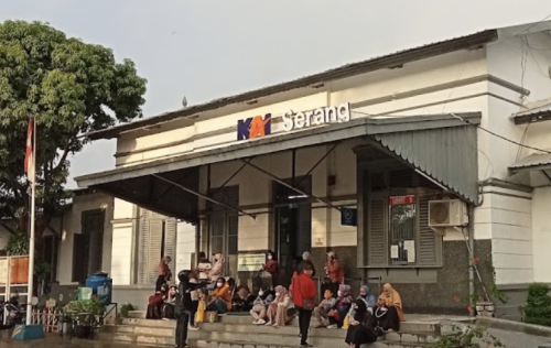 Serang Station, Commuter Station | We provide Indonesia infrastructure map on various property sectors and data. Access property listings, infrastructure developments, news, and valuable transaction data for informed decisions.