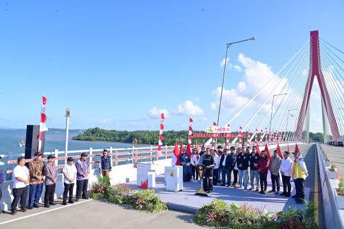 Jl. Tol Jembatan Balikpapan - Penajam Paser Utara, Toll Road, Waskita Karya Toll Road | We provide Indonesia infrastructure map on various property sectors and data. Access property listings, infrastructure developments, news, and valuable transaction data for informed decisions.