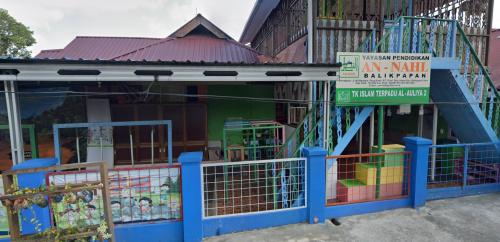 IT Al Auliya II Kindergarten Balikpapan, Private School | We provide Indonesia infrastructure map on various property sectors and data. Access property listings, infrastructure developments, news, and valuable transaction data for informed decisions.