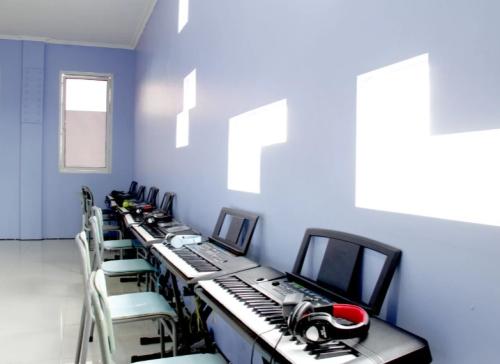 Harapan Bangsa Integrated Christian Primary School, Private School | We provide Indonesia infrastructure map on various property sectors and data. Access property listings, infrastructure developments, news, and valuable transaction data for informed decisions.