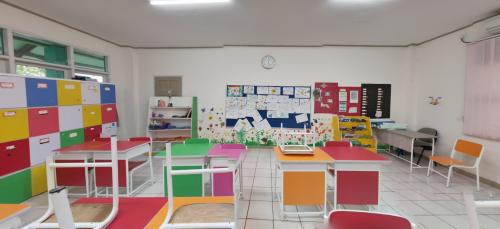 Istiqamah Islamic Primary School, Private School | We provide Indonesia infrastructure map on various property sectors and data. Access property listings, infrastructure developments, news, and valuable transaction data for informed decisions.