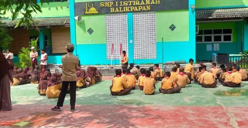 Istiqamah Islamic Junior High School, Private School | We provide Indonesia infrastructure map on various property sectors and data. Access property listings, infrastructure developments, news, and valuable transaction data for informed decisions.