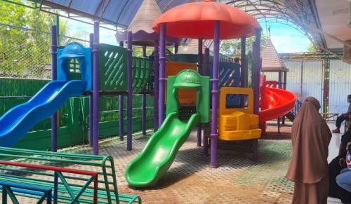 Istiqamah Islamic Kindergarten, Private School | We provide Indonesia infrastructure map on various property sectors and data. Access property listings, infrastructure developments, news, and valuable transaction data for informed decisions.