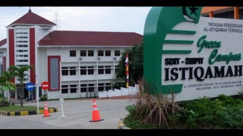 Istiqamah Integrated Islamic Junior High School, Private School | We provide Indonesia infrastructure map on various property sectors and data. Access property listings, infrastructure developments, news, and valuable transaction data for informed decisions.