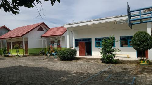 Galilea Junior High School, Private School | We provide Indonesia infrastructure map on various property sectors and data. Access property listings, infrastructure developments, news, and valuable transaction data for informed decisions.
