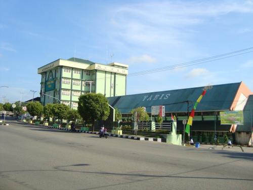Yabis Islamic Elementary School, Private School | We provide Indonesia infrastructure map on various property sectors and data. Access property listings, infrastructure developments, news, and valuable transaction data for informed decisions.