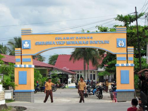 YKP Monamas High School, Private School | We provide Indonesia infrastructure map on various property sectors and data. Access property listings, infrastructure developments, news, and valuable transaction data for informed decisions.