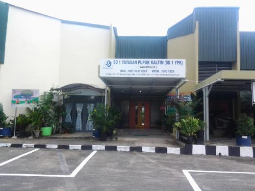 YPK 1 Elementary School, Private School | We provide Indonesia infrastructure map on various property sectors and data. Access property listings, infrastructure developments, news, and valuable transaction data for informed decisions.
