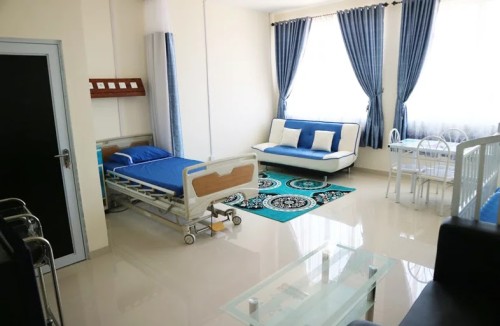 Husada Family Hospital Batam, Hospital | We provide Indonesia infrastructure map on various property sectors and data. Access property listings, infrastructure developments, news, and valuable transaction data for informed decisions.