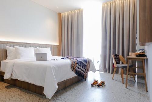 Completed hotel, PT Hotel Ozon International & Artotel Group | We provide Indonesia infrastructure map on various property sectors and data. Access property listings, infrastructure developments, news, and valuable transaction data for informed decisions.