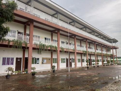 Ulil Albab Batam Islamic Senior High School, Private School | We provide Indonesia infrastructure map on various property sectors and data. Access property listings, infrastructure developments, news, and valuable transaction data for informed decisions.