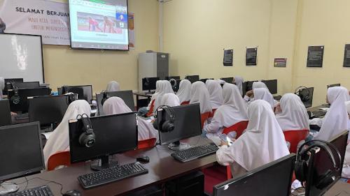 Ulil Albab Batam Islamic Senior High School, Private School | We provide Indonesia infrastructure map on various property sectors and data. Access property listings, infrastructure developments, news, and valuable transaction data for informed decisions.