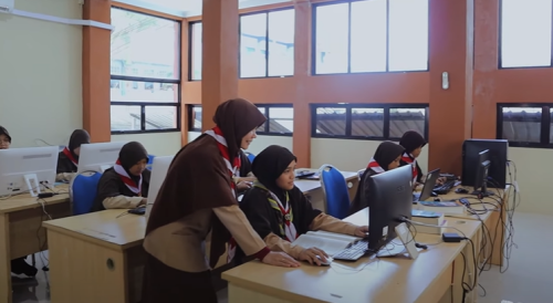 Ulil Albab Batam Islamic Junior High School, Private School | We provide Indonesia infrastructure map on various property sectors and data. Access property listings, infrastructure developments, news, and valuable transaction data for informed decisions.