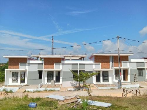 Griya Laguna Mas, residential commercial for lease sale, dijual disewakan, Laguna Property | We provide Indonesia infrastructure map on various property sectors and data. Access property listings, infrastructure developments, news, and valuable transaction data for informed decisions.