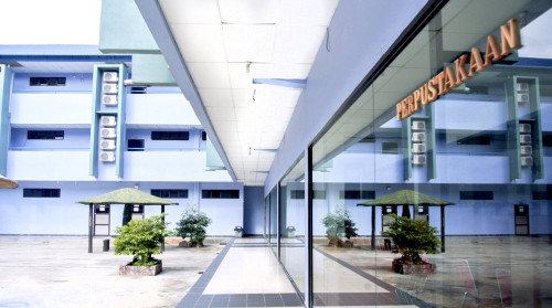 Batam Putera University, University | We provide Indonesia infrastructure map on various property sectors and data. Access property listings, infrastructure developments, news, and valuable transaction data for informed decisions.
