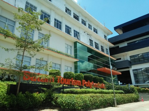 Batam Tourism Polytechnic, University | We provide Indonesia infrastructure map on various property sectors and data. Access property listings, infrastructure developments, news, and valuable transaction data for informed decisions.