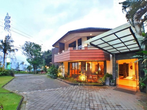 Completed hotel | We provide Indonesia infrastructure map on various property sectors and data. Access property listings, infrastructure developments, news, and valuable transaction data for informed decisions.