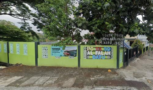 Al-Falah Primary School Batu, Private School | We provide Indonesia infrastructure map on various property sectors and data. Access property listings, infrastructure developments, news, and valuable transaction data for informed decisions.