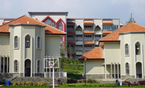 Al-Hikmah Boarding Senior High School Batu, Private School | We provide Indonesia infrastructure map on various property sectors and data. Access property listings, infrastructure developments, news, and valuable transaction data for informed decisions.