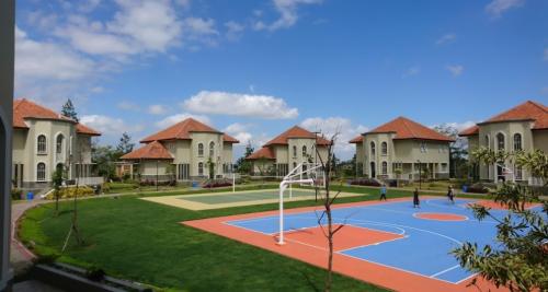 Al-Hikmah Boarding Senior High School Batu, Private School | We provide Indonesia infrastructure map on various property sectors and data. Access property listings, infrastructure developments, news, and valuable transaction data for informed decisions.