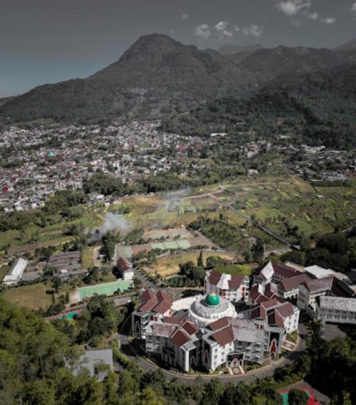 Al Izzah Integrated Islamic Junior High School Batu, Private School | We provide Indonesia infrastructure map on various property sectors and data. Access property listings, infrastructure developments, news, and valuable transaction data for informed decisions.