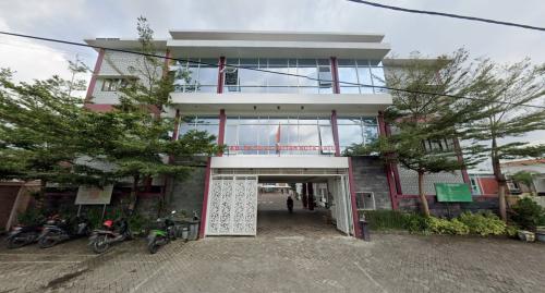 Al-Fattah Integral Primary School Batu, Private School | We provide Indonesia infrastructure map on various property sectors and data. Access property listings, infrastructure developments, news, and valuable transaction data for informed decisions.