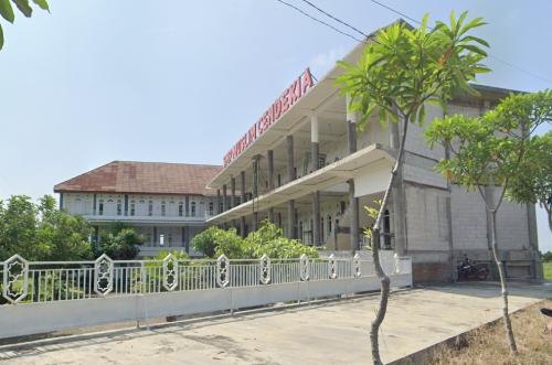 Muslim Cendekia Junior High School Batu, Private School | We provide Indonesia infrastructure map on various property sectors and data. Access property listings, infrastructure developments, news, and valuable transaction data for informed decisions.