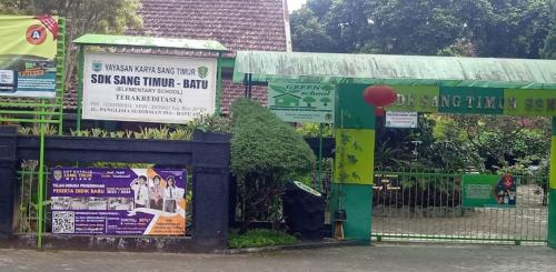 Sang Timur Christian Primary School Batu, Private School | We provide Indonesia infrastructure map on various property sectors and data. Access property listings, infrastructure developments, news, and valuable transaction data for informed decisions.