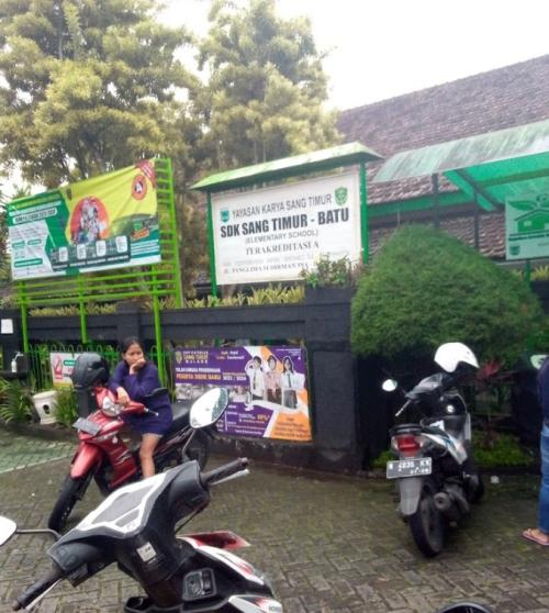Sang Timur Christian Primary School Batu, Private School | We provide Indonesia infrastructure map on various property sectors and data. Access property listings, infrastructure developments, news, and valuable transaction data for informed decisions.