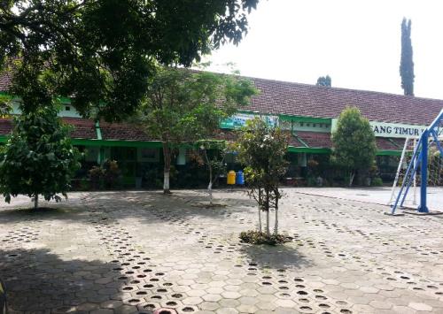 Sang Timur Christian Primary School Batu, Private School | We provide Indonesia infrastructure map on various property sectors and data. Access property listings, infrastructure developments, news, and valuable transaction data for informed decisions.