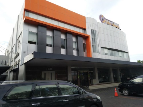 Cahaya Bunda Mother and Child Hospital, Hospital | We provide Indonesia infrastructure map on various property sectors and data. Access property listings, infrastructure developments, news, and valuable transaction data for informed decisions.