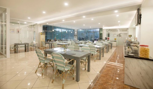 Completed hotel | We provide Indonesia infrastructure map on various property sectors and data. Access property listings, infrastructure developments, news, and valuable transaction data for informed decisions.