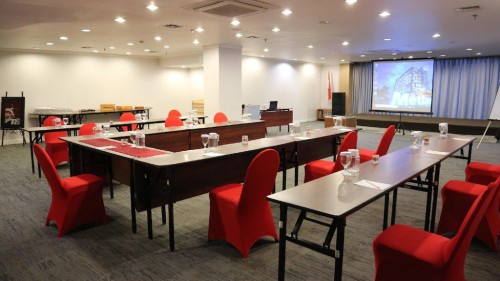 Completed hotel, Metropolitan Land Tbk (Metland) | We provide Indonesia infrastructure map on various property sectors and data. Access property listings, infrastructure developments, news, and valuable transaction data for informed decisions.