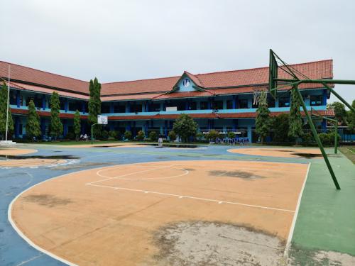 Al Azhar 5 Islamic Senior High School, Private School | We provide Indonesia infrastructure map on various property sectors and data. Access property listings, infrastructure developments, news, and valuable transaction data for informed decisions.
