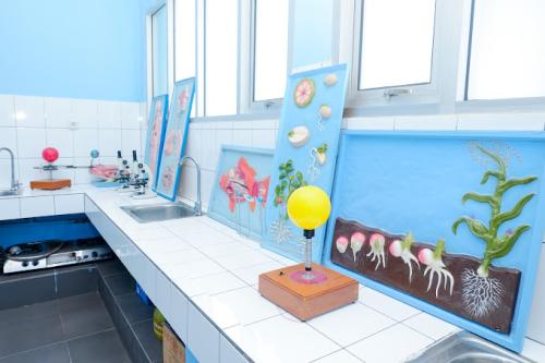Geeta Junior High School, Private School | We provide Indonesia infrastructure map on various property sectors and data. Access property listings, infrastructure developments, news, and valuable transaction data for informed decisions.