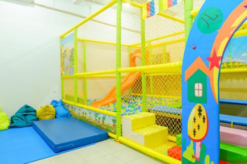 Geeta Kindergarten, Private School | We provide Indonesia infrastructure map on various property sectors and data. Access property listings, infrastructure developments, news, and valuable transaction data for informed decisions.