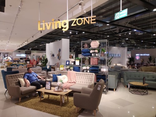 Living Plaza Cirebon, Leased Retail, Kawan Lama Sejahtera | We provide Indonesia infrastructure map on various property sectors and data. Access property listings, infrastructure developments, news, and valuable transaction data for informed decisions.