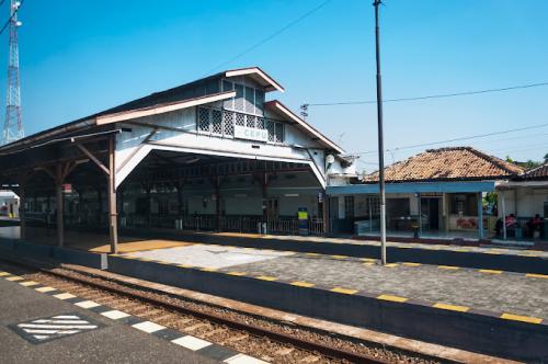 Cepu Station, Intercity Station | We provide Indonesia infrastructure map on various property sectors and data. Access property listings, infrastructure developments, news, and valuable transaction data for informed decisions.