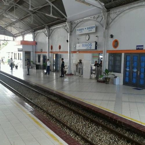 Maos Station, Intercity Station | We provide Indonesia infrastructure map on various property sectors and data. Access property listings, infrastructure developments, news, and valuable transaction data for informed decisions.