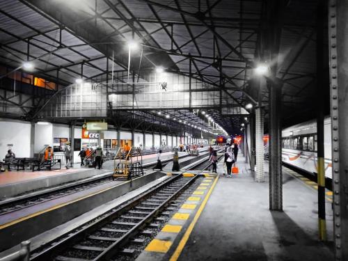 Semarang Poncol Station, Intercity Station | We provide Indonesia infrastructure map on various property sectors and data. Access property listings, infrastructure developments, news, and valuable transaction data for informed decisions.